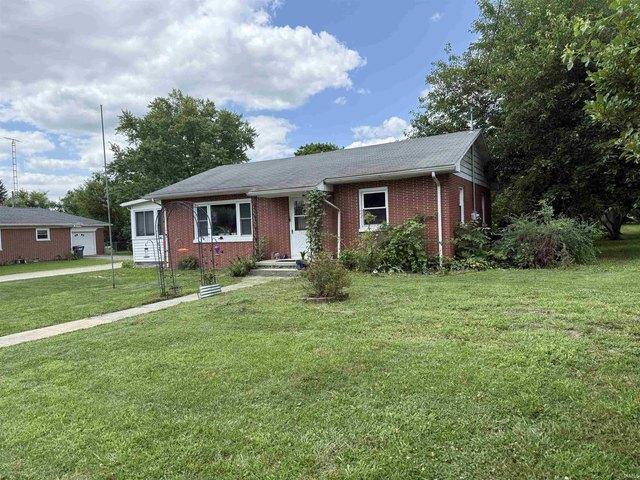 House for sale in Farmland, Indiana