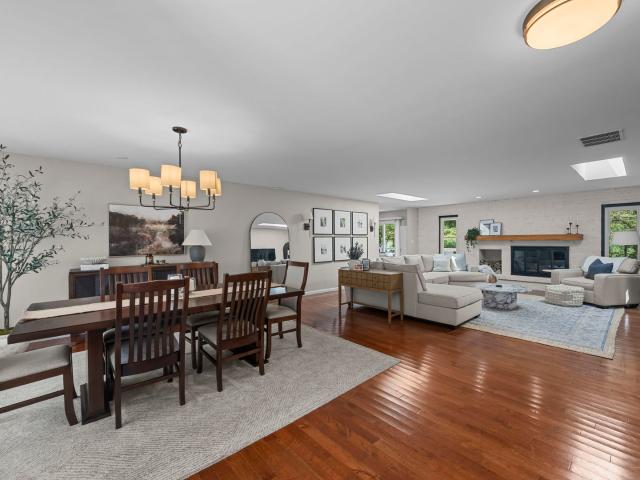 House for sale in Illinois