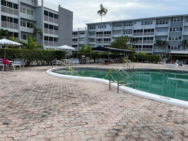Condo for sale in Hallandale, Florida