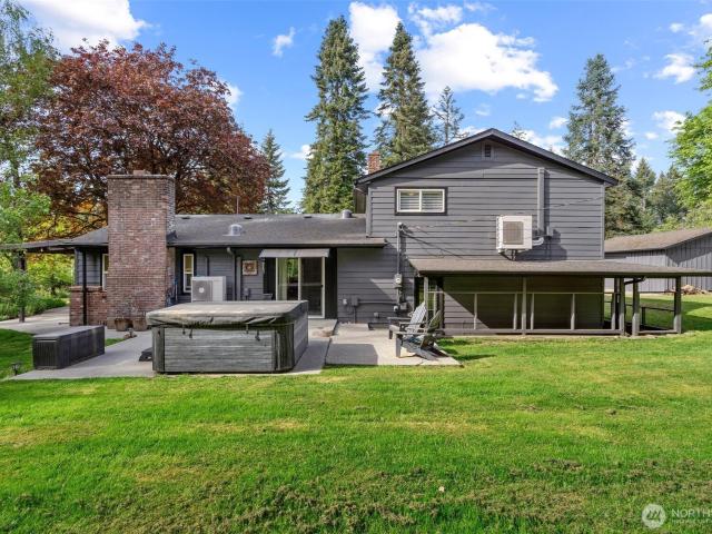 House for sale in Castle Rock, Washington