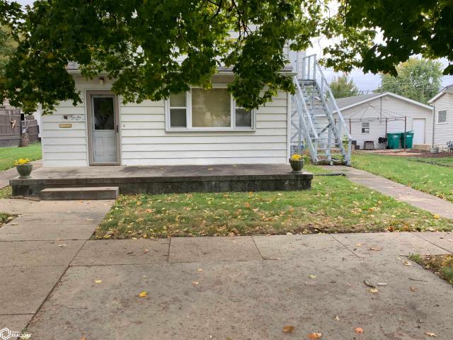 House for sale in Knoxville, Iowa
