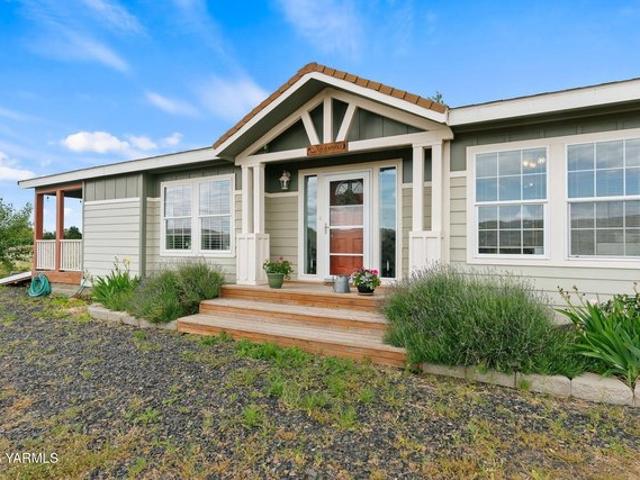 House for sale in Selah, Washington