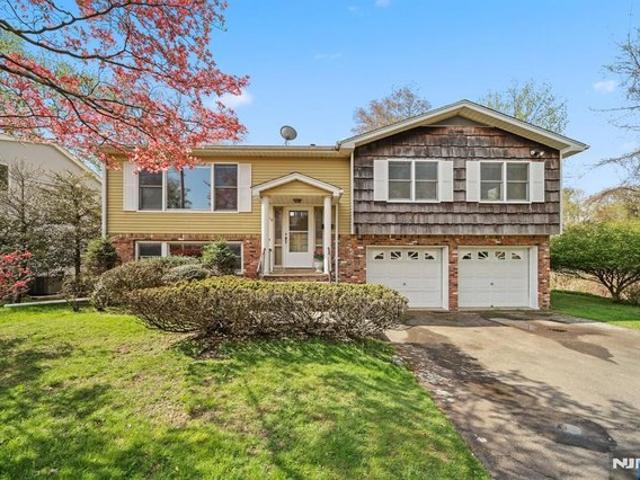 House for sale in Northvale, New Jersey