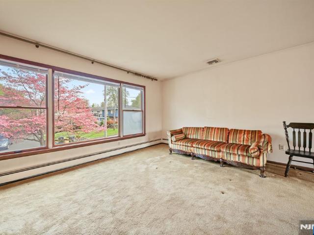 House for sale in Northvale, New Jersey