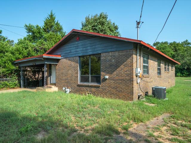 House for sale in Henderson, Texas