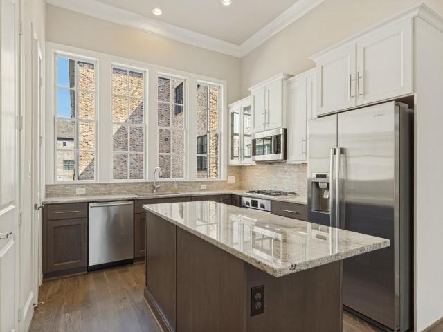 Townhouse for sale in Addison Grove, Addison