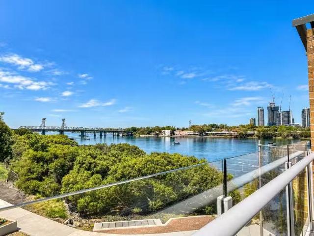 Apartment for rent in Meadowbank, Sydney
