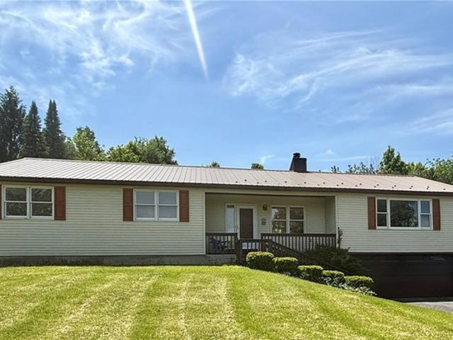 House for sale in Jamesville, New York
