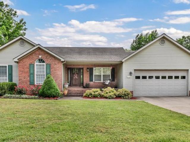 House for sale in Trenton, Kentucky