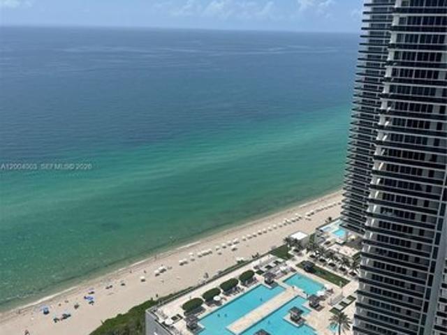 Condo for sale in Hollywood, Florida