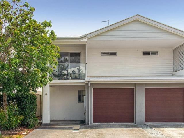 Townhouse for sale in Toombul, Queensland