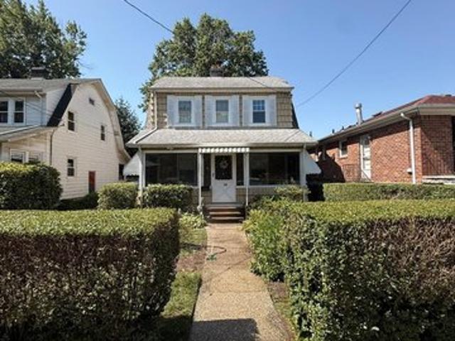 House for sale in Queens, Arverne