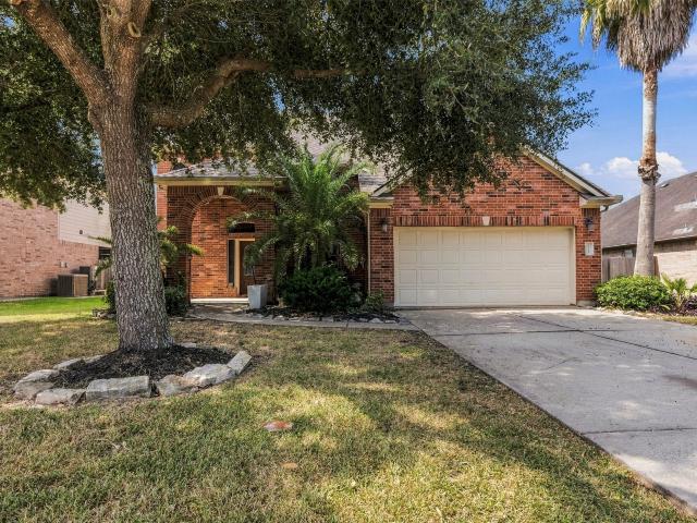 House for sale in Bayou Lakes, Dickinson