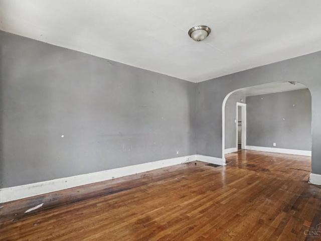 House for sale in Roselawn, Ohio