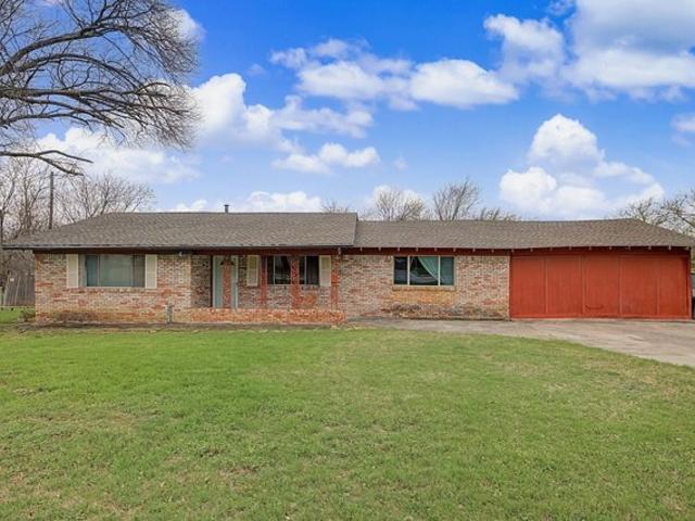 House for sale in Lake Worth, Texas