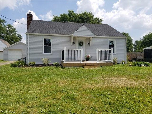 House for sale in Louisville, Ohio