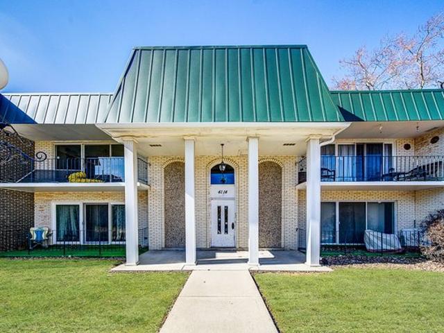 Condo for sale in Oak Lawn, Illinois