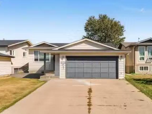 House for sale in Wedgewood, Alberta