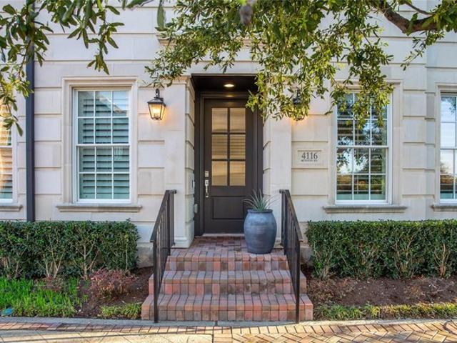 Townhouse for sale in Addison, Texas
