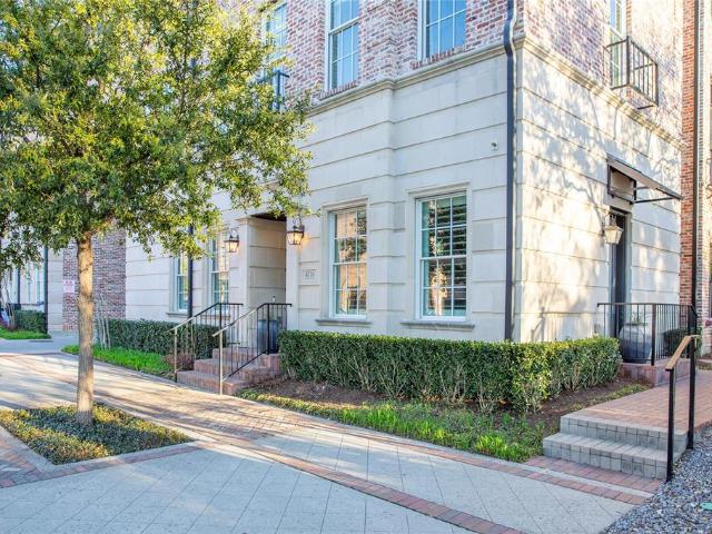 Townhouse for sale in Addison, Texas