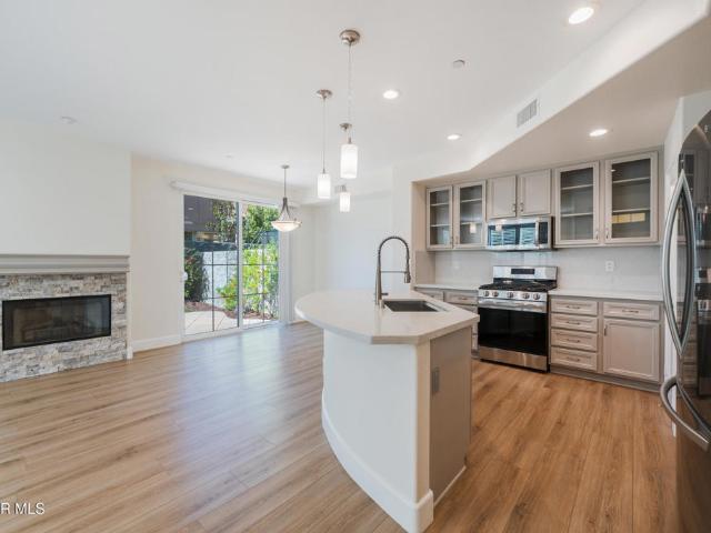Townhouse for sale in Simi Valley, California