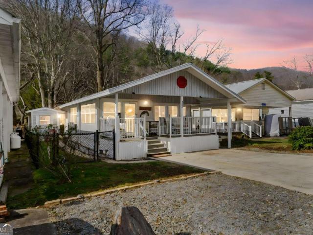 House for sale in Hiawassee, Georgia