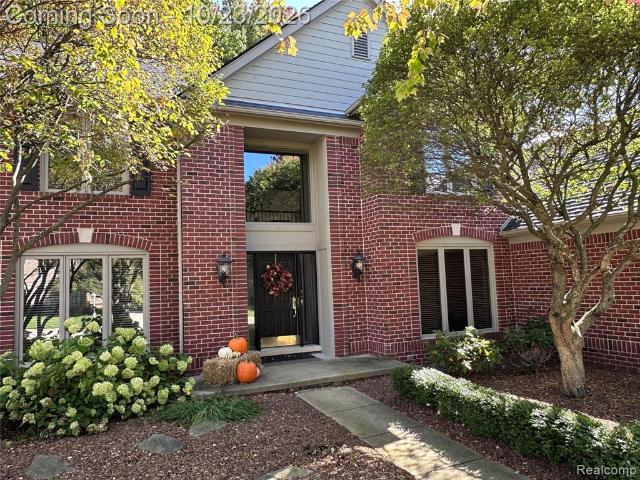 House for sale in Hawthorne Forest, Auburn Hills