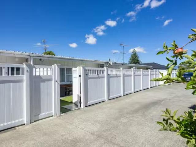 House for sale in Auckland, Oroua County
