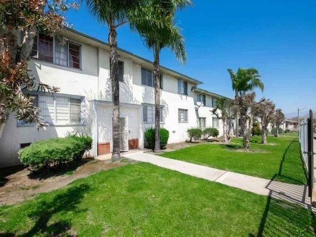 Apartment for rent in Canoga Park, California