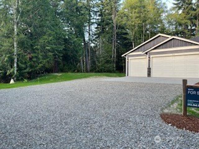 House for sale in Lakebay