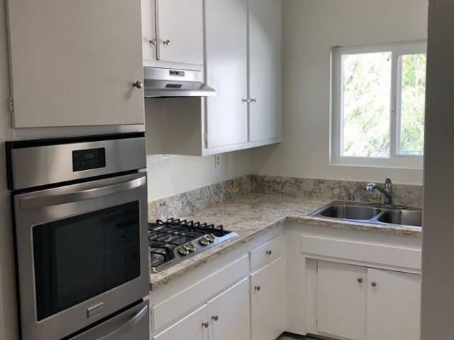 Apartment for rent in Burbank, California