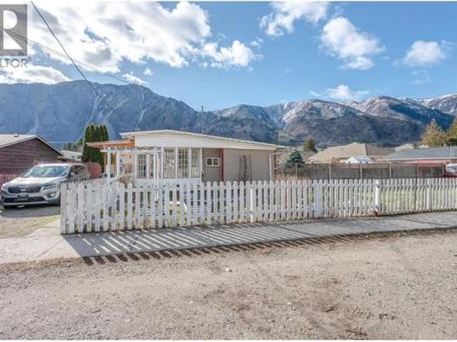 House for sale in Keremeos, British Columbia