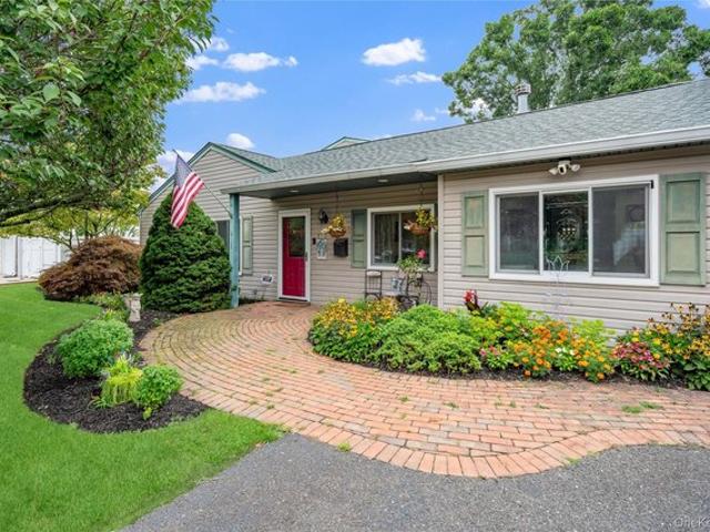 House for sale in Bohemia, New York
