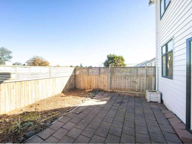 Townhouse for sale in New Lynn