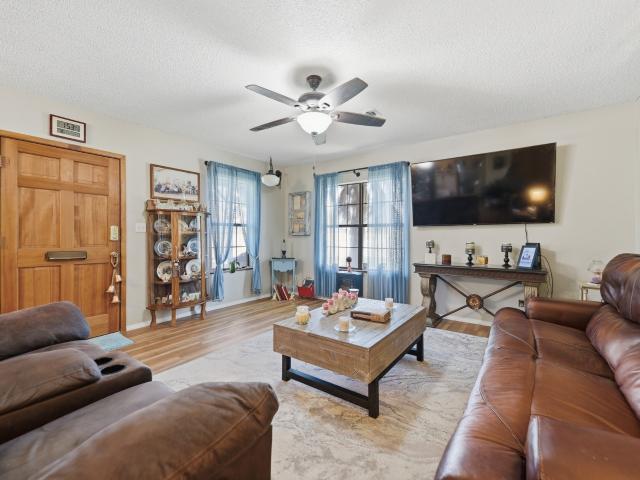 House for sale in Schulenburg, Fayette County