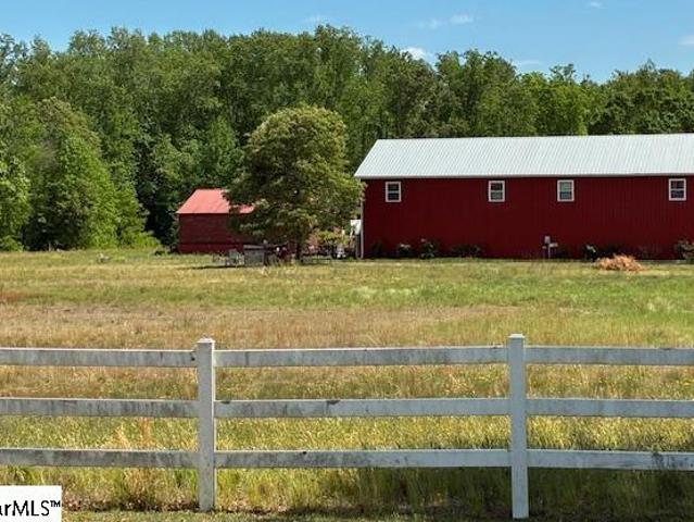 House for sale in Campobello, South Carolina