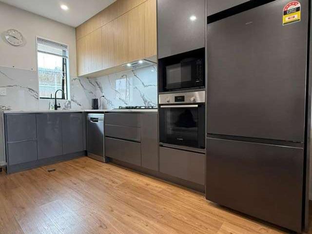 Townhouse for rent in Mount Wellington