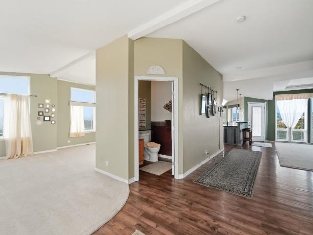 House for sale in Lyle, Klickitat County