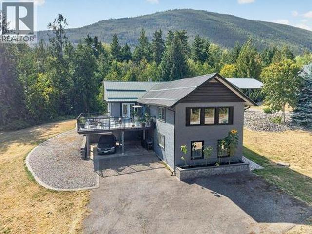 House for sale in Salmon Arm, British Columbia