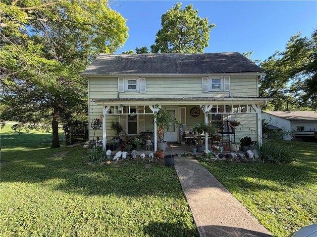 House for sale in Dearborn, Missouri