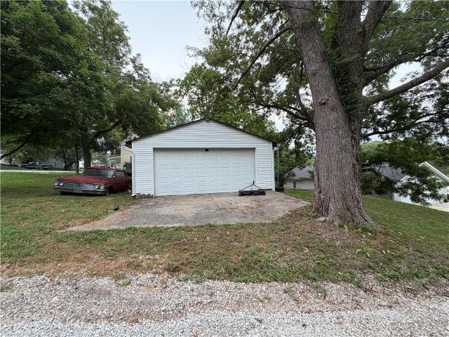 House for sale in Dearborn, Missouri
