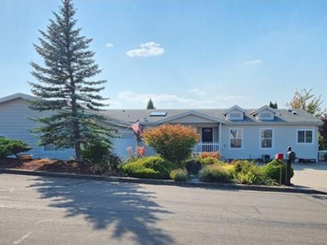 House for sale in Roseburg, Douglas County