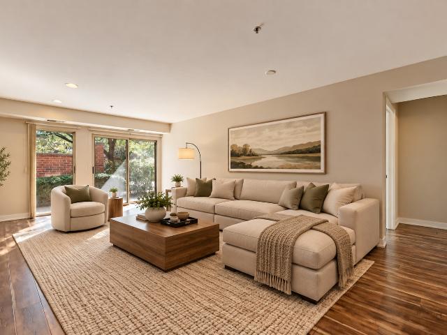 Condo for sale in Deerfield, Lake County
