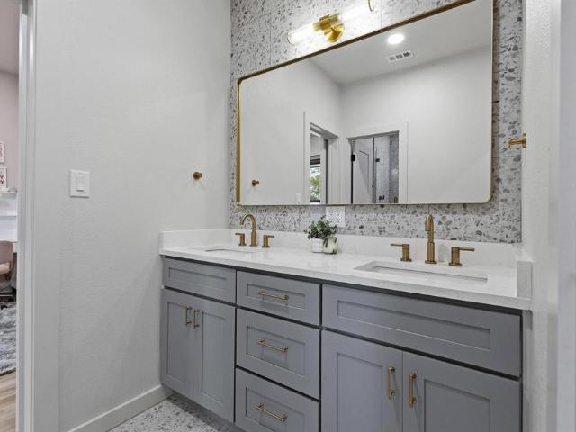 House for sale in Gunter, Texas