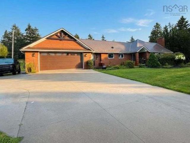 House for sale in New Glasgow, Nova Scotia