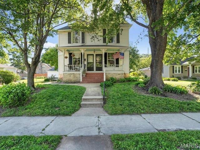 House for sale in Pacific, Missouri