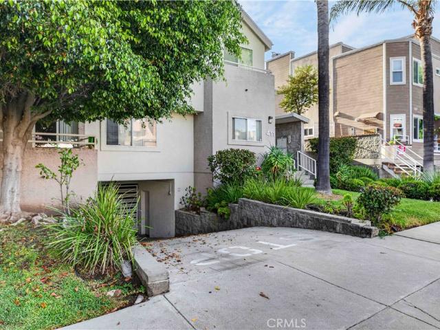 Townhouse for sale in Glendale, California