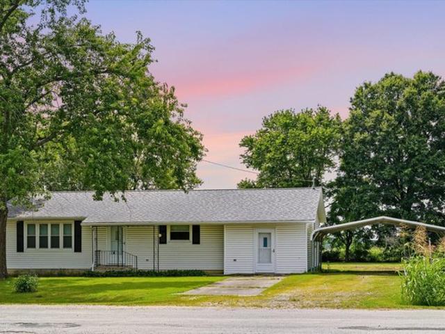 House for sale in Fair Play, Missouri