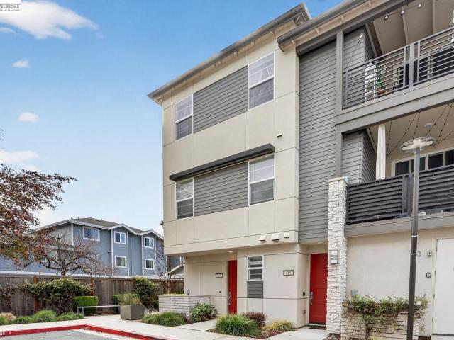 Condo for sale in Halvern, Hayward