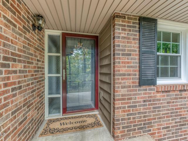 House for sale in Tamassee, Johnson City